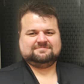 Staff member Heath Bell from ID_89e026