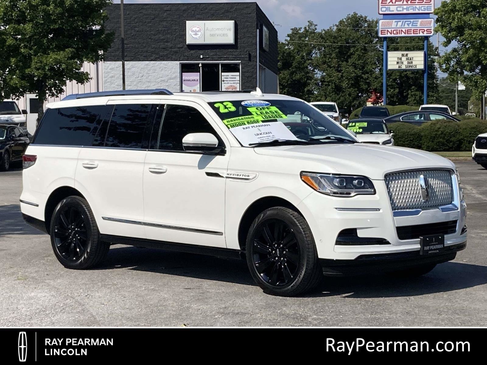 2023 Lincoln Navigator SUV 