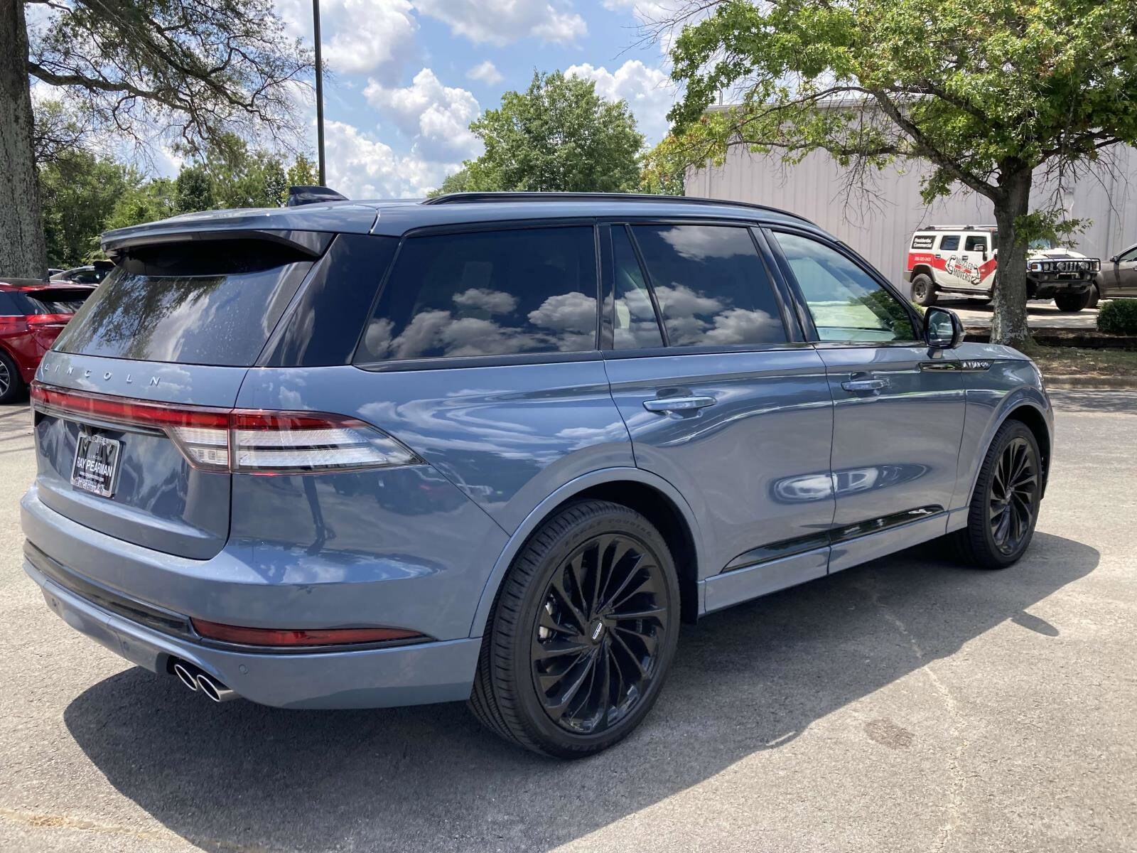 2025 Lincoln Aviator Reserve photo 3