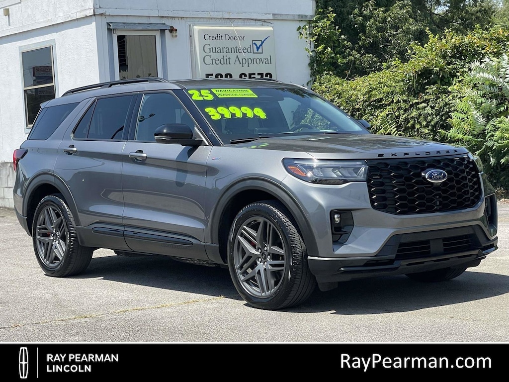 Used 2025 Ford Explorer ST-Line SUV