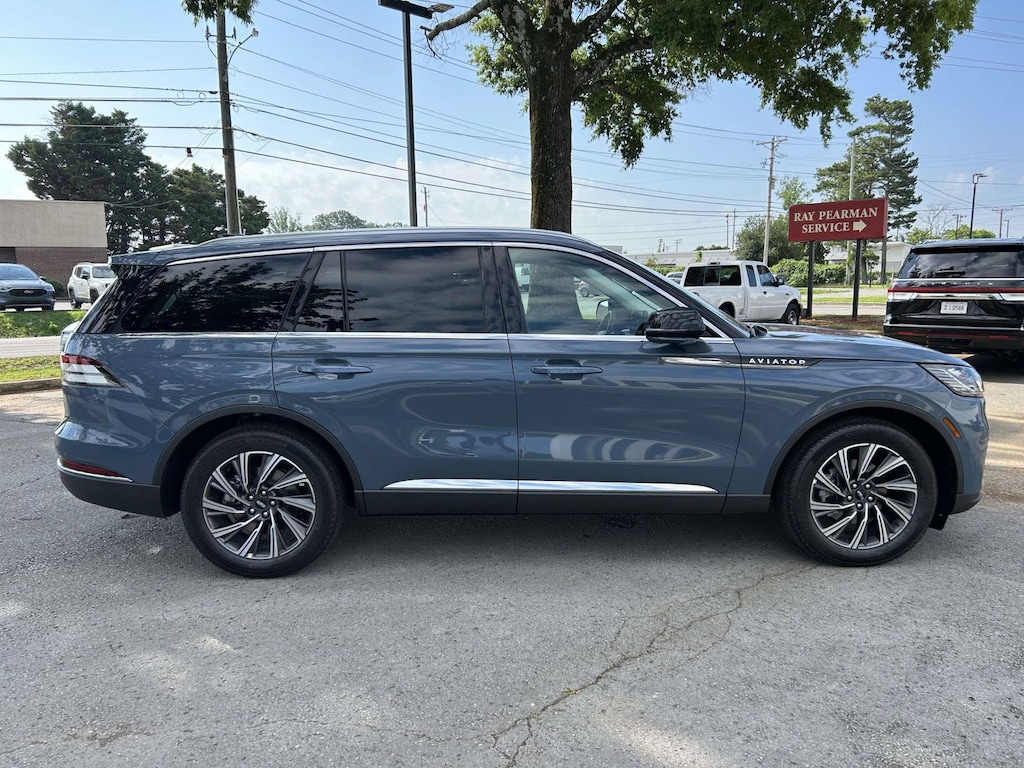 New 2026 Lincoln Aviator Premiere SUV