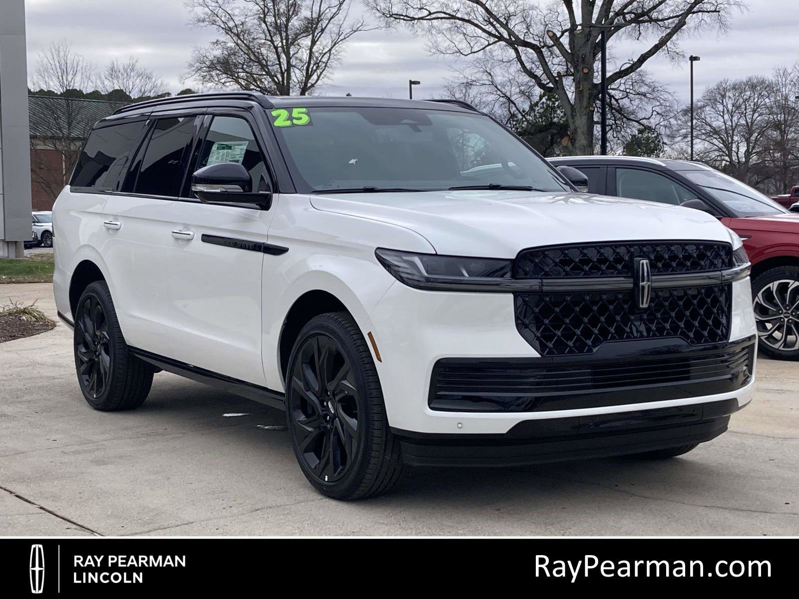2025 Lincoln Navigator Black Label's photo