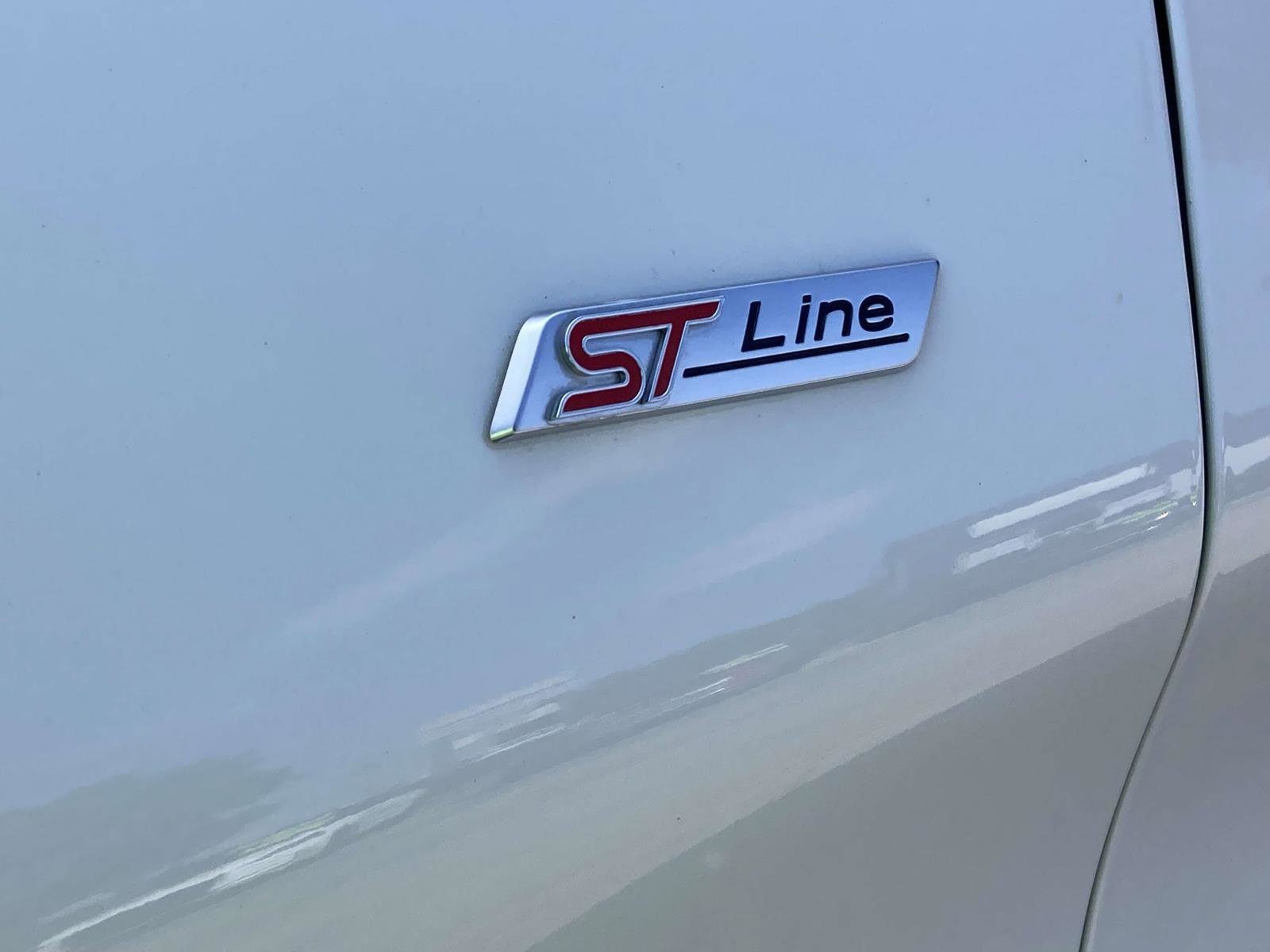 2025 Ford Explorer ST-LINE - Photo 13