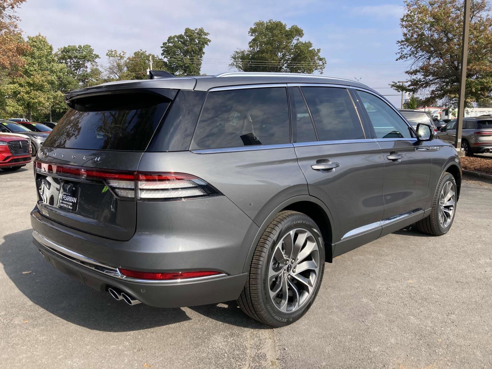 2025 Lincoln Aviator Premiere photo 2