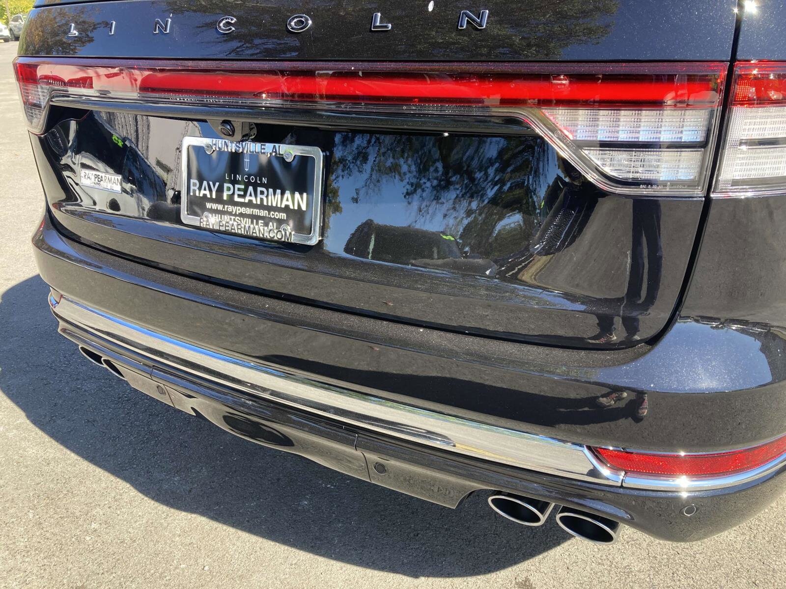2025 Lincoln Aviator Black Label photo 3