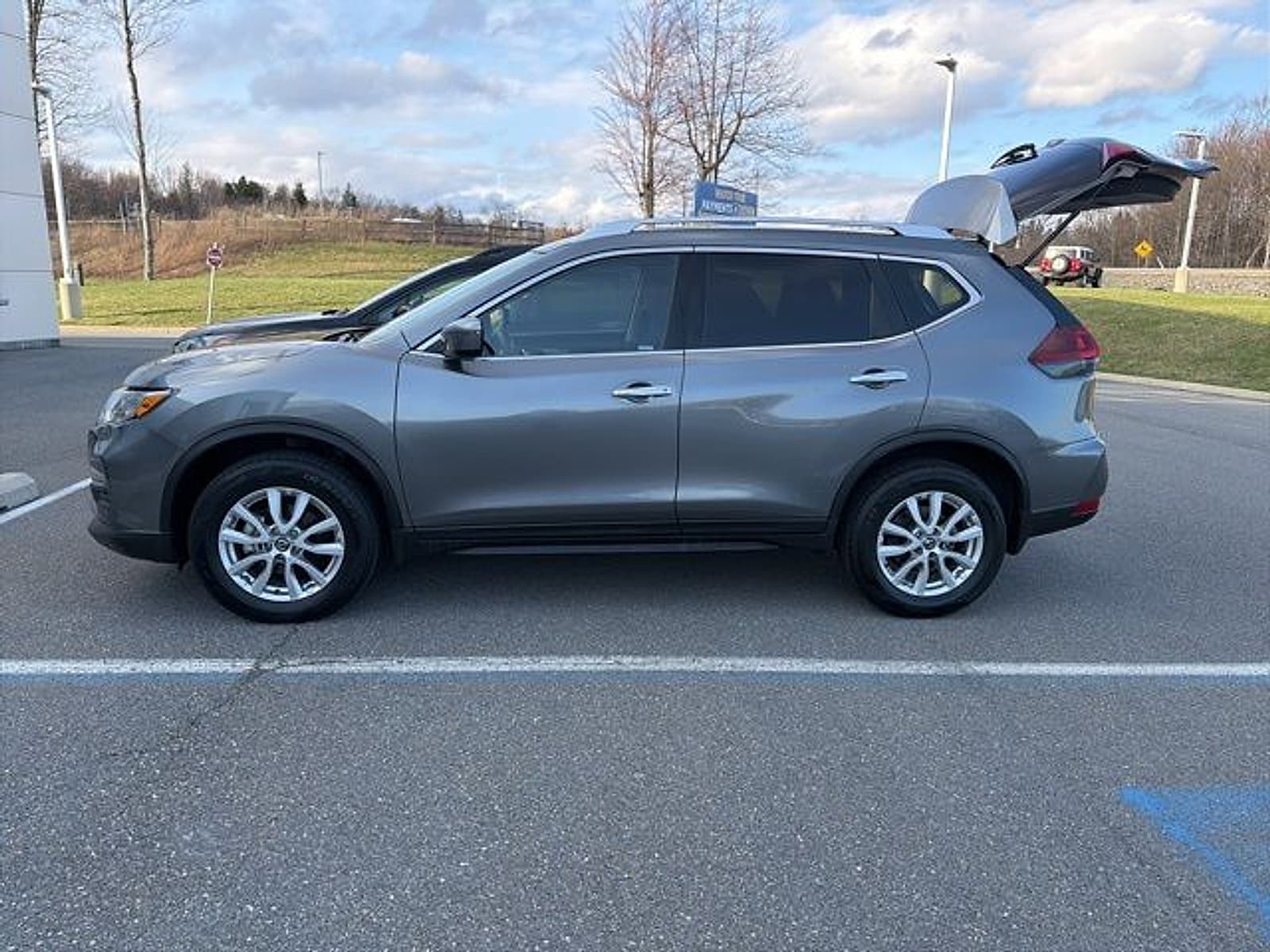 Used 2019 Nissan Rogue S with VIN KNMAT2MV3KP512455 for sale in Mount Pocono, PA