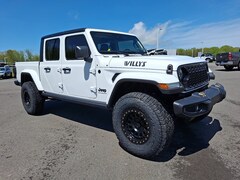 2025 Jeep Gladiator Willys Pickup