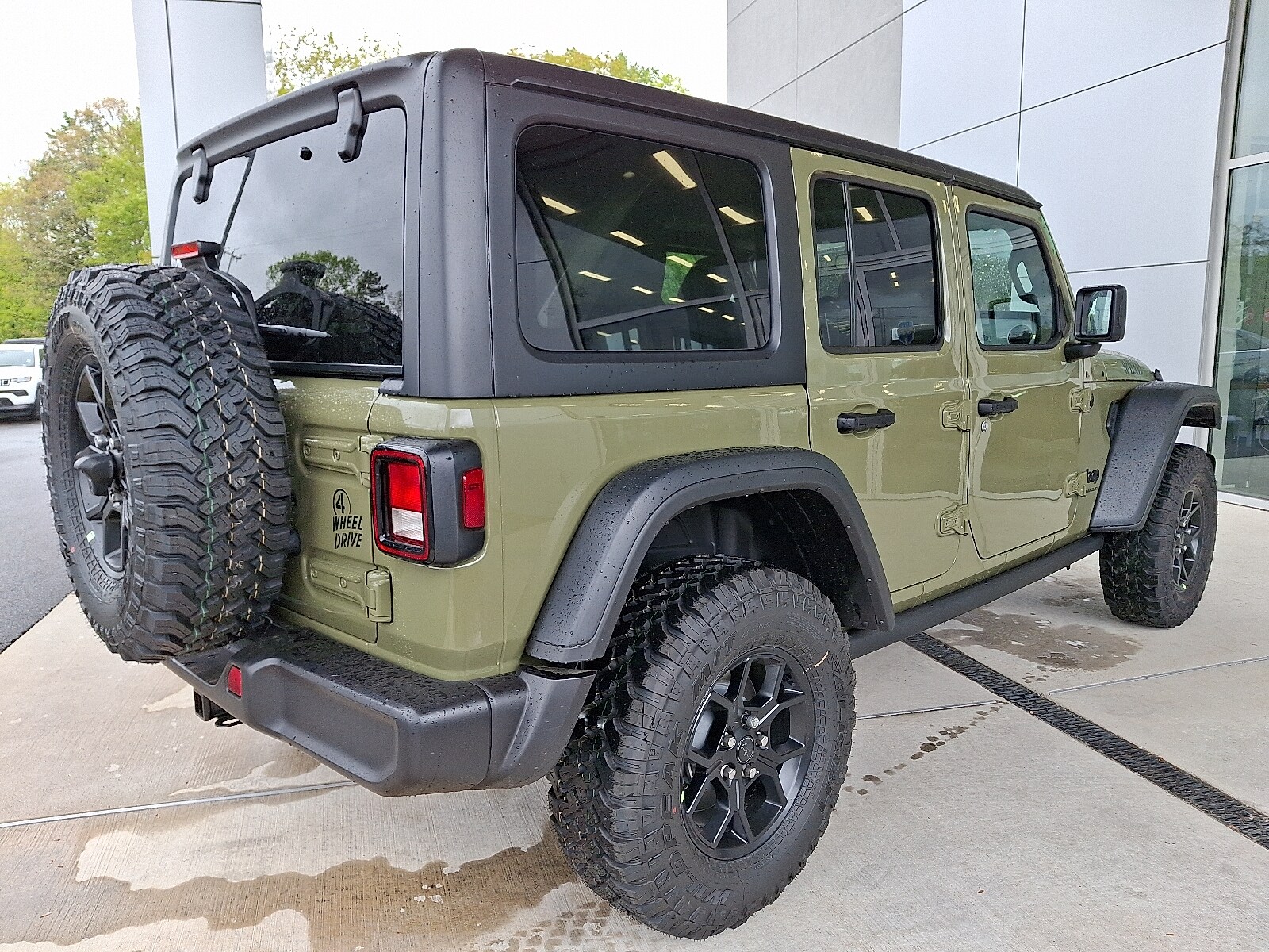 2025 Jeep Wrangler Willys photo 4