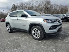 2025 Jeep Compass Latitude 4x4 Sport Utility