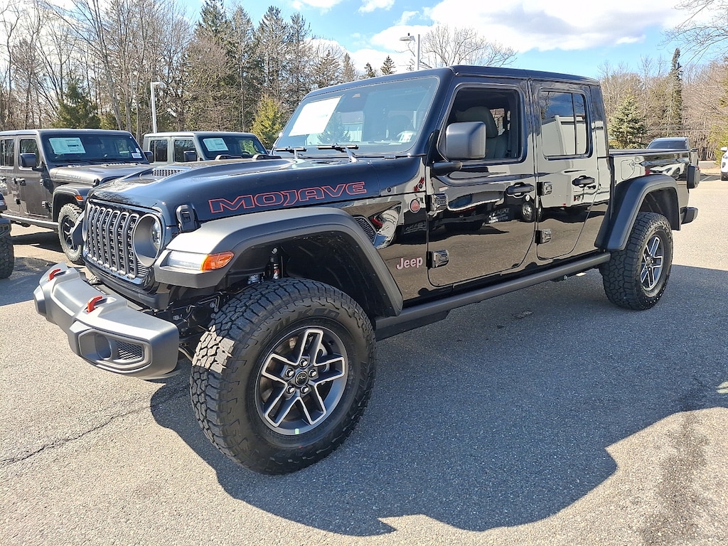 New 2026 Jeep Gladiator Mojave 4x4 Pickup