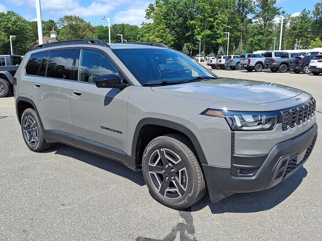 New 2026 Jeep Cherokee Laredo 4x4 Sport Utility