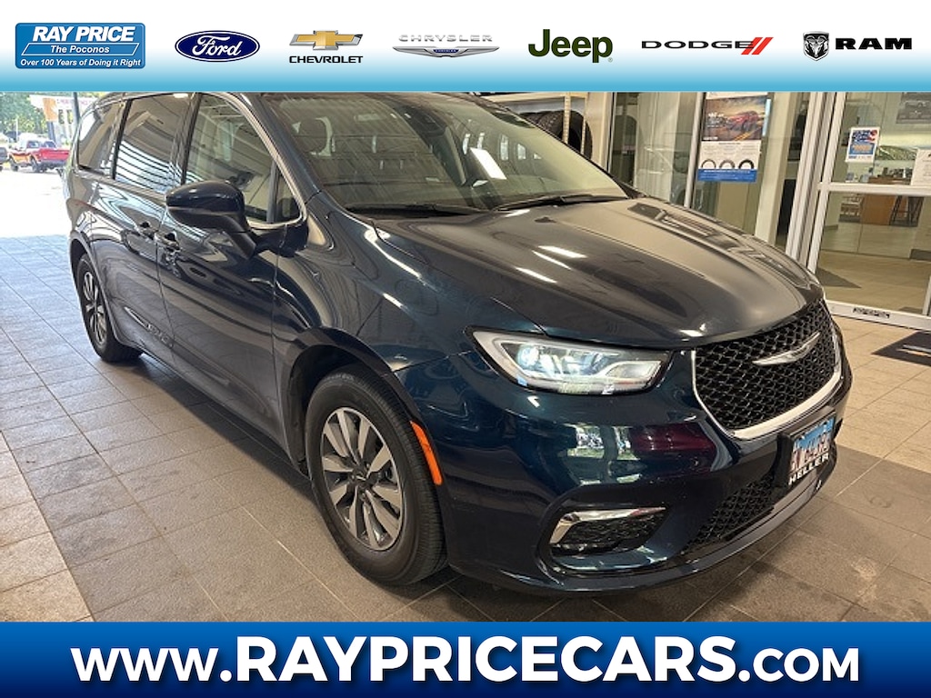 Used 2023 Chrysler Pacifica Plug-In Hybrid Touring L Van Passenger Van