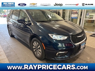 2023 Chrysler Pacifica Plug-In Hybrid Touring L Van Passenger Van