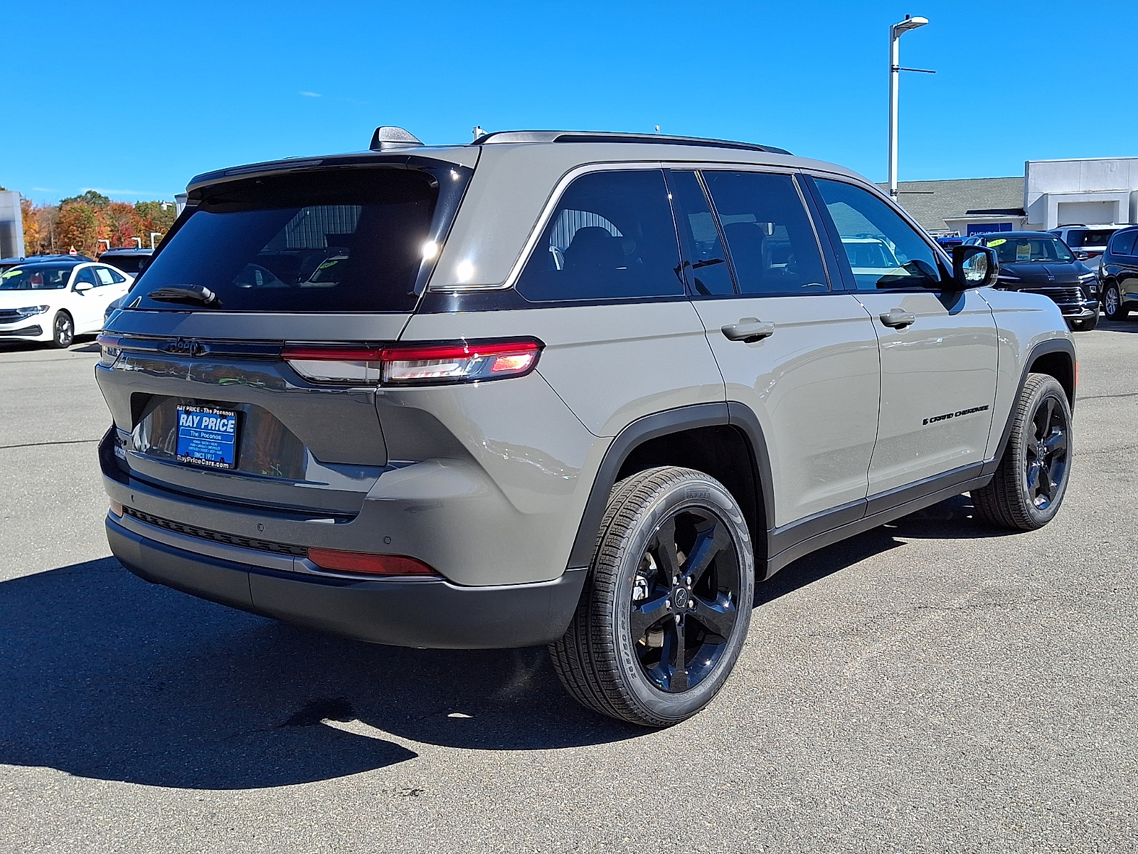 New 2027 Jeep Grand Cherokee Limited 4x2 Sport Utility