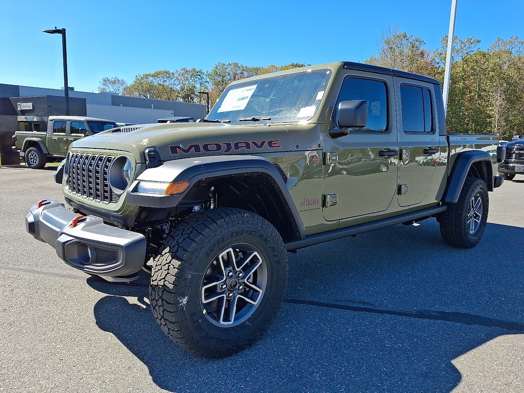 New 2025 Jeep Gladiator Mojave Pickup