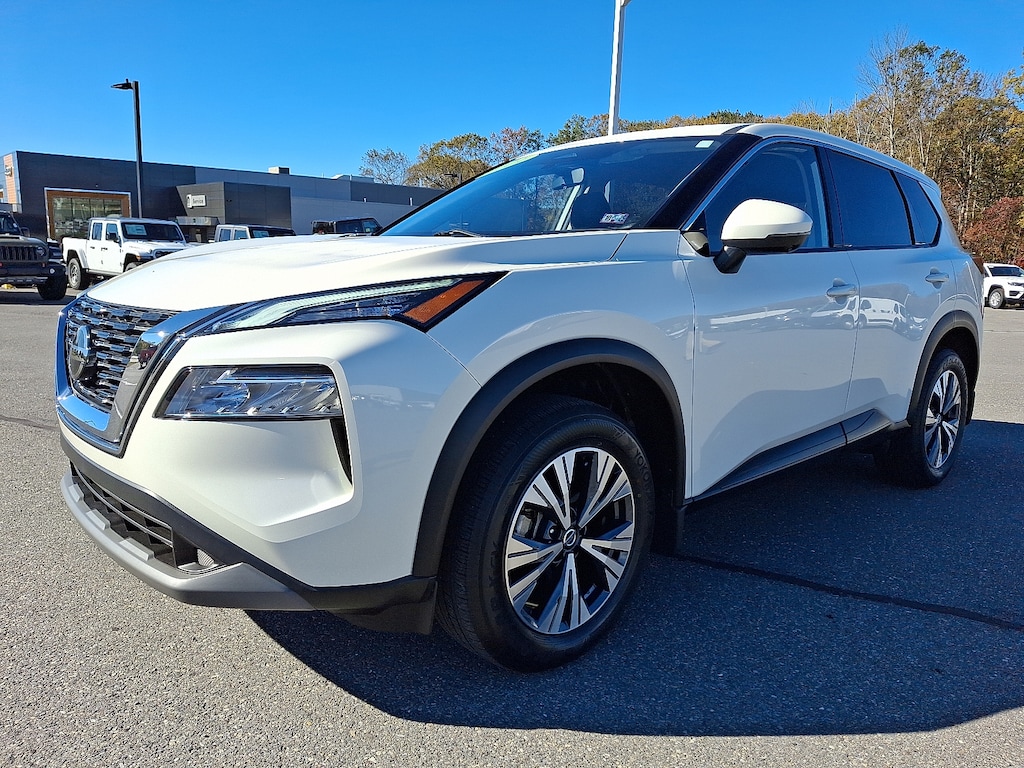 Used 2021 Nissan Rogue SV SUV