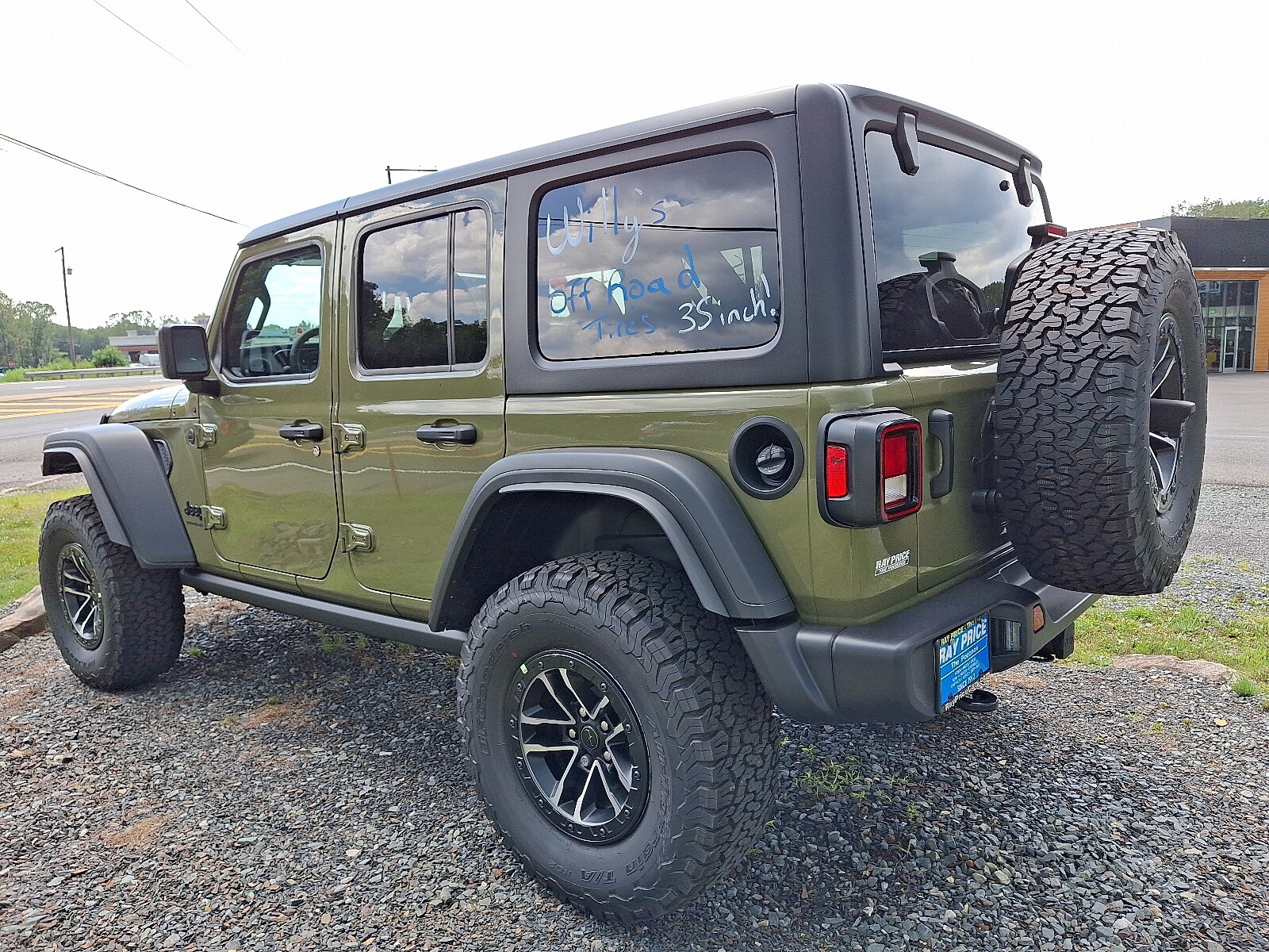 2025 Jeep Wrangler Willys photo 3