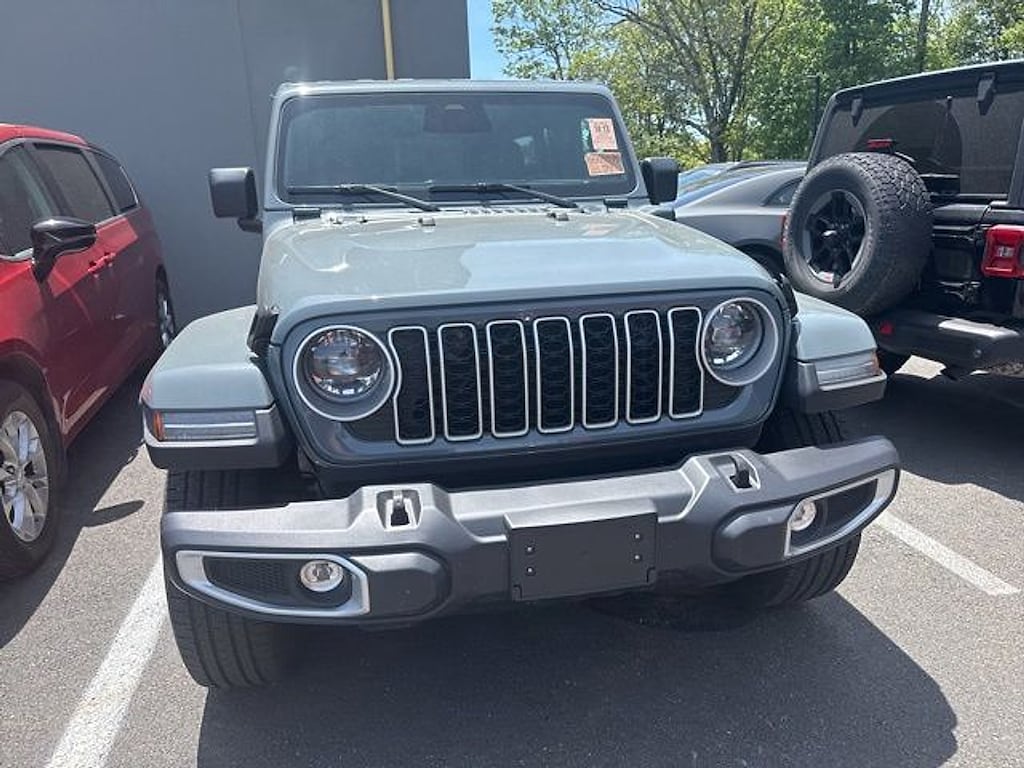 Used 2025 Jeep Wrangler 4xe Sahara SUV