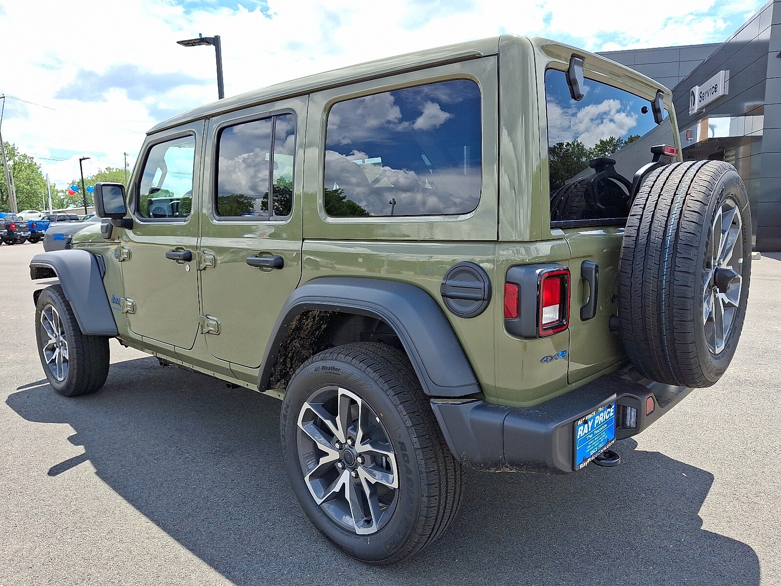 2025 Jeep Wrangler 4xe Sport S photo 3