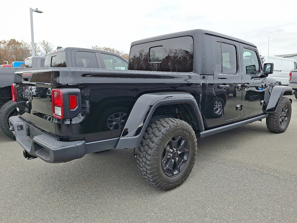 Used 2022 Jeep Gladiator Sport Truck Crew Cab
