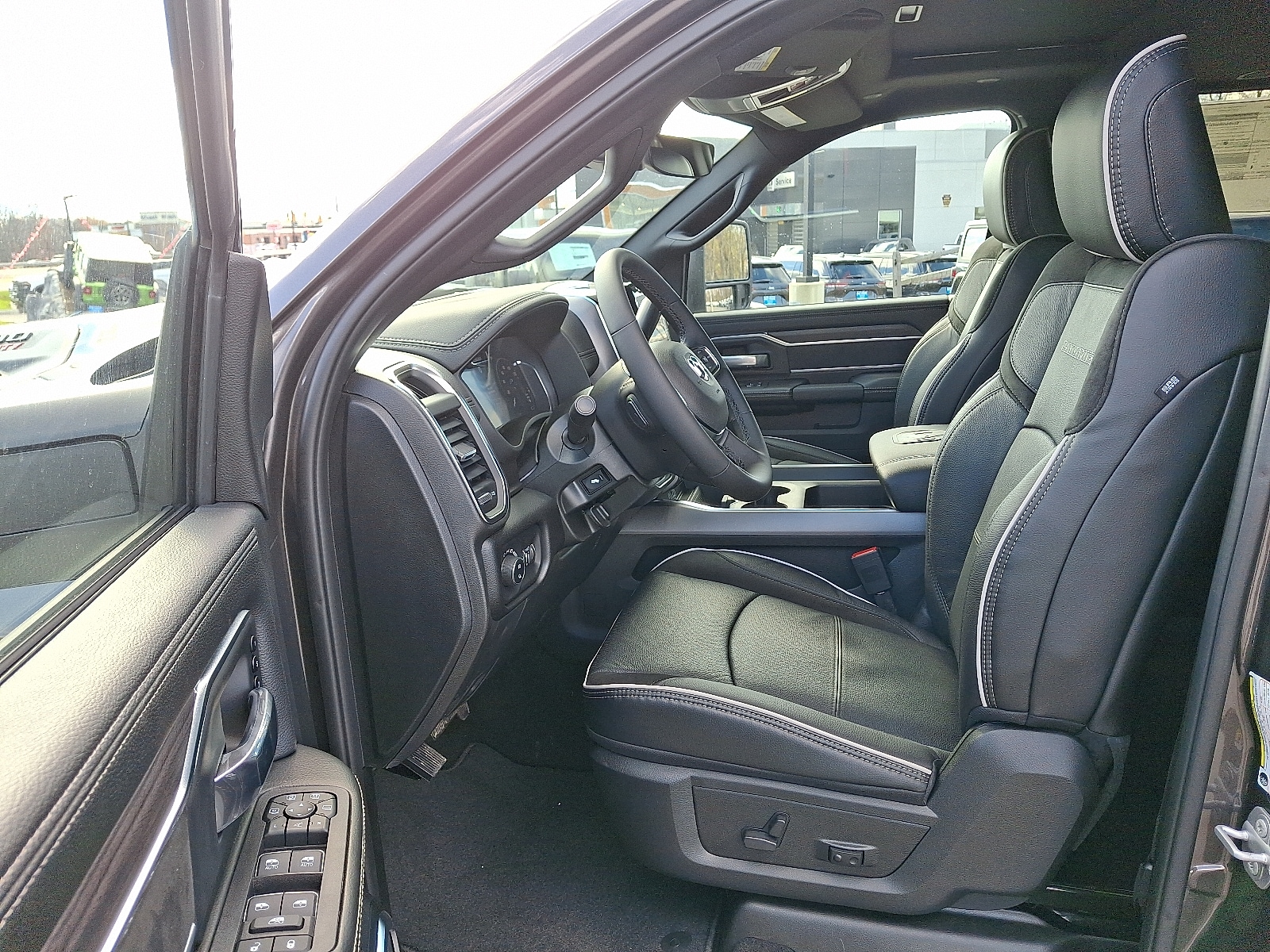 2026 RAM 2500 Laramie - Photo 9