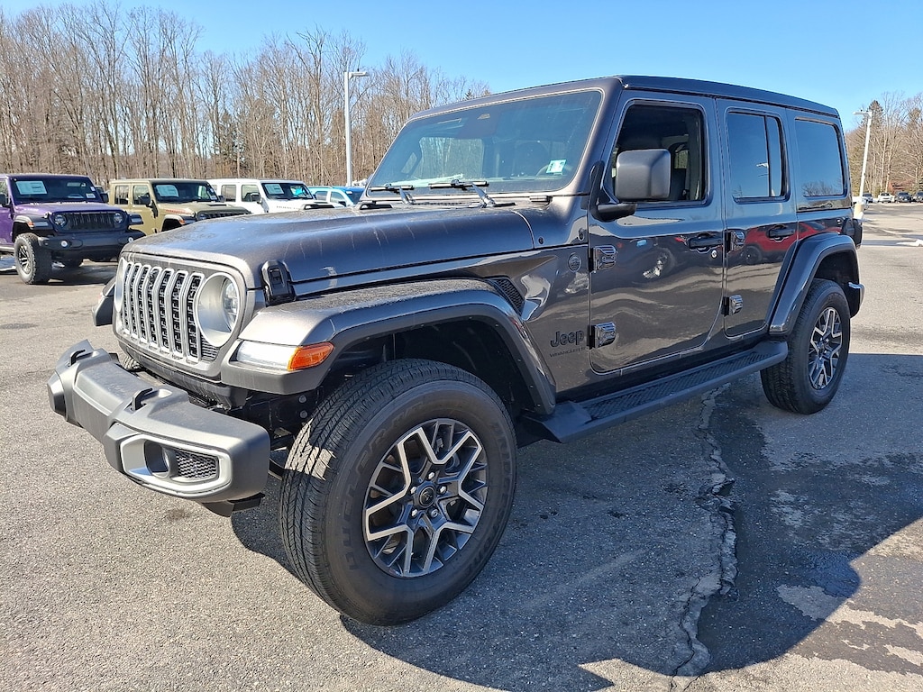 New 2026 Jeep Wrangler 4-Door Sahara 4x4 Sport Utility