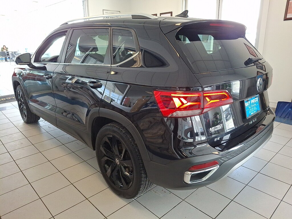 Used 2023 Volkswagen Taos 1.5T SE SUV