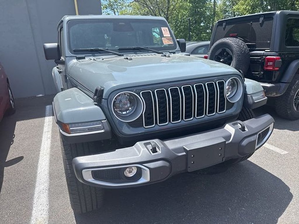 Used 2025 Jeep Wrangler 4xe Sahara SUV