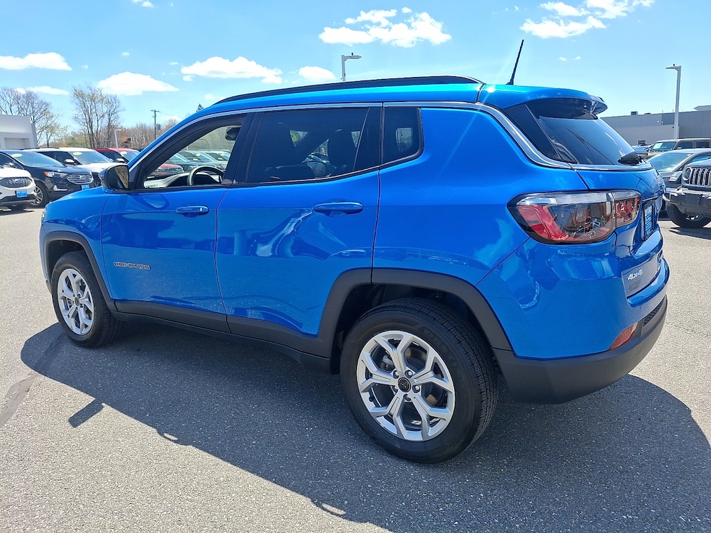 Used 2025 Jeep Compass Latitude SUV