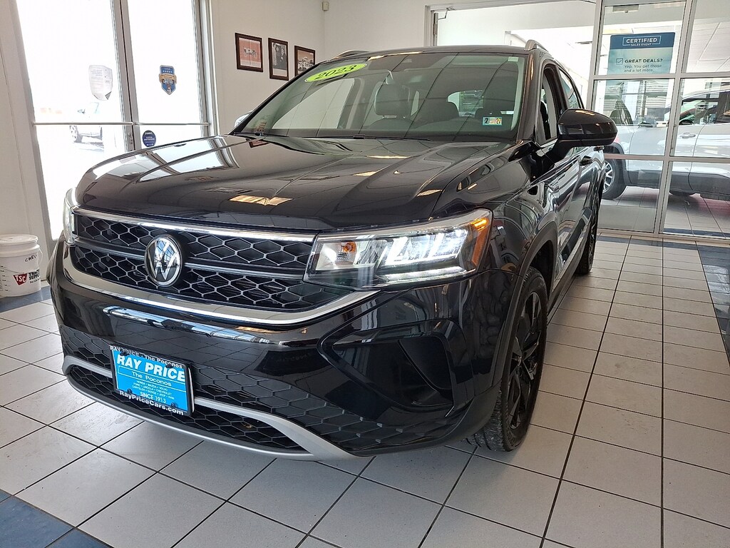 Used 2023 Volkswagen Taos 1.5T SE SUV