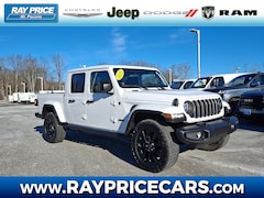 2024 Jeep Gladiator Sport Truck Crew Cab