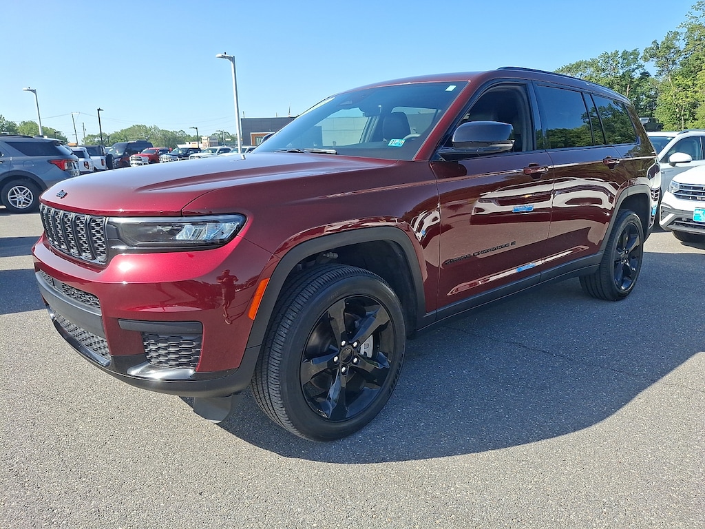 Certified 2025 Jeep Grand Cherokee L Laredo SUV