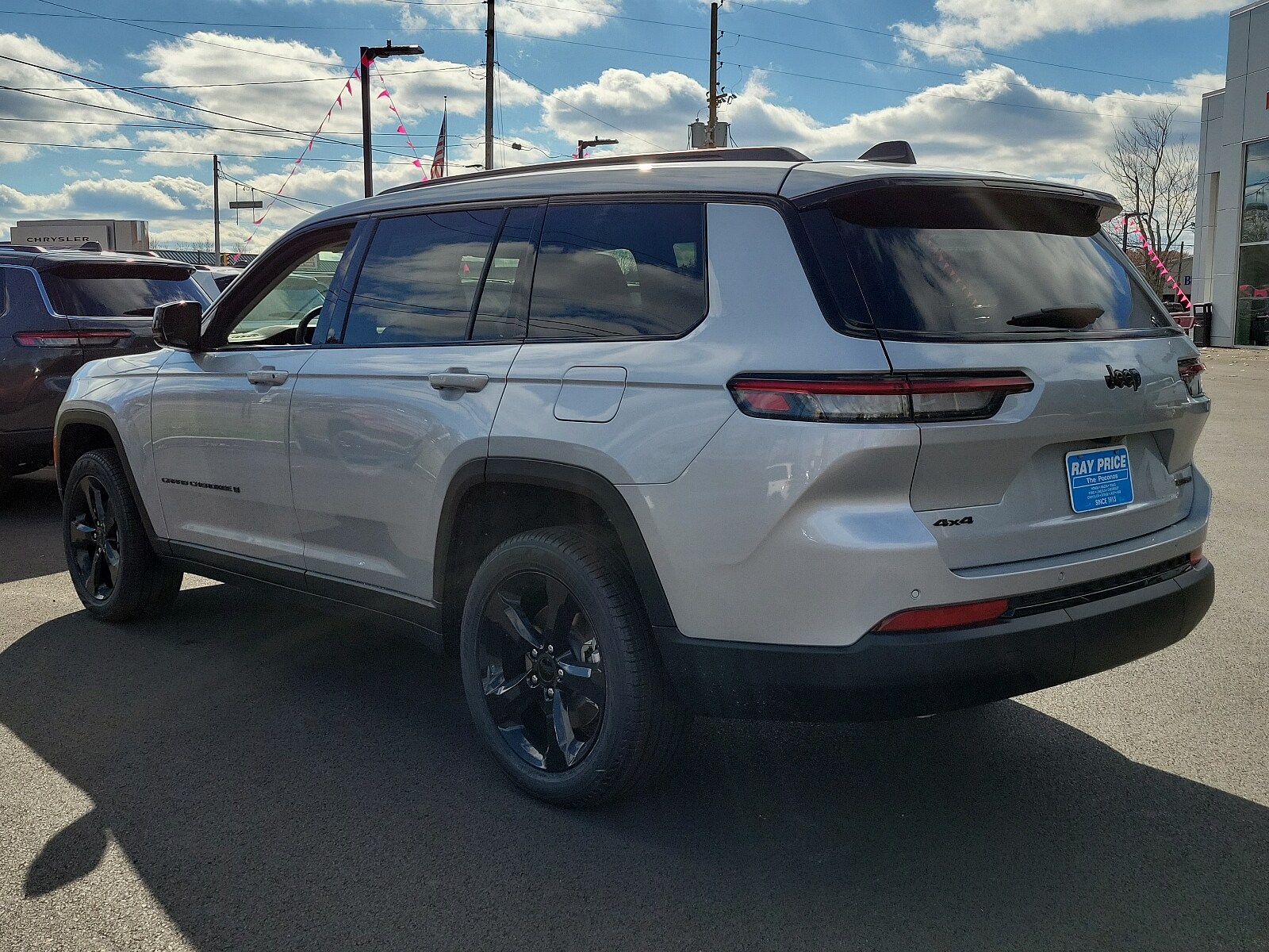 2024 Jeep Grand Cherokee Limited photo 3