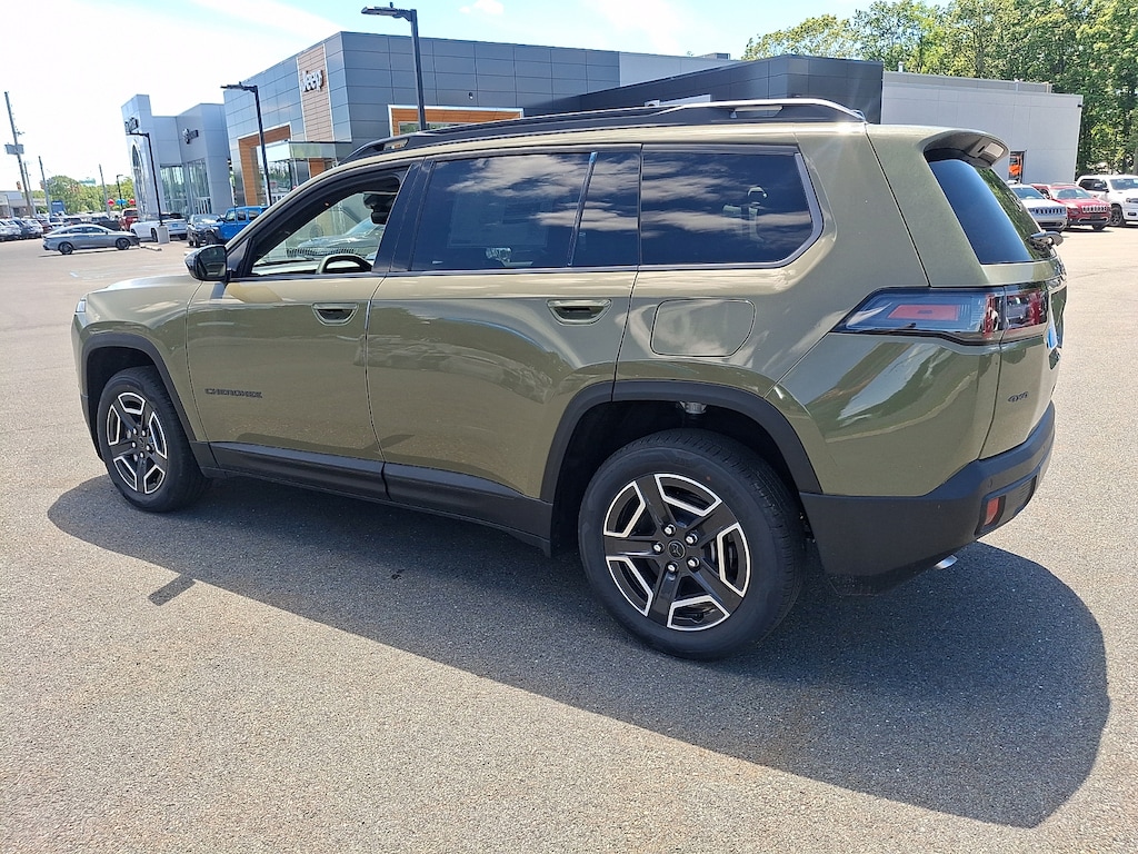 New 2026 Jeep Cherokee Laredo Sport Utility