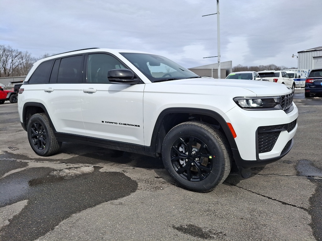 New 2026 Jeep Grand Cherokee Altitude 4x4 Sport Utility