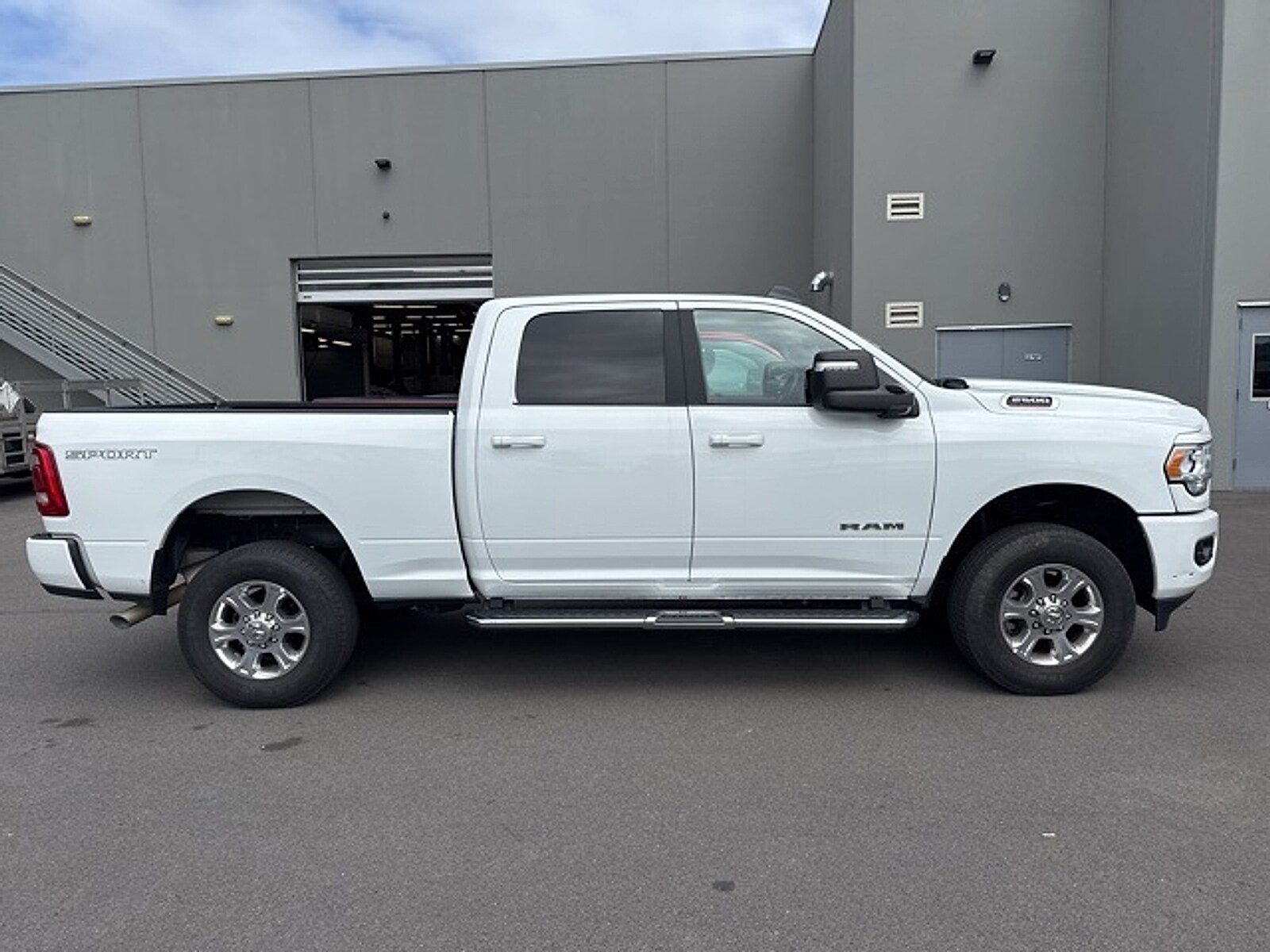 2024 Ram 2500 Big Horn photo 2