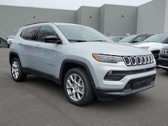 2024 Jeep Compass Latitude Lux 4WD Sport Utility