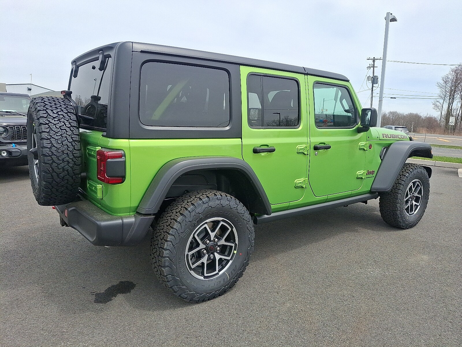 2025 Jeep Wrangler Rubicon photo 4