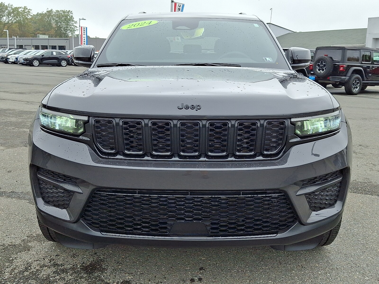 2024 Jeep Grand Cherokee Laredo photo 2