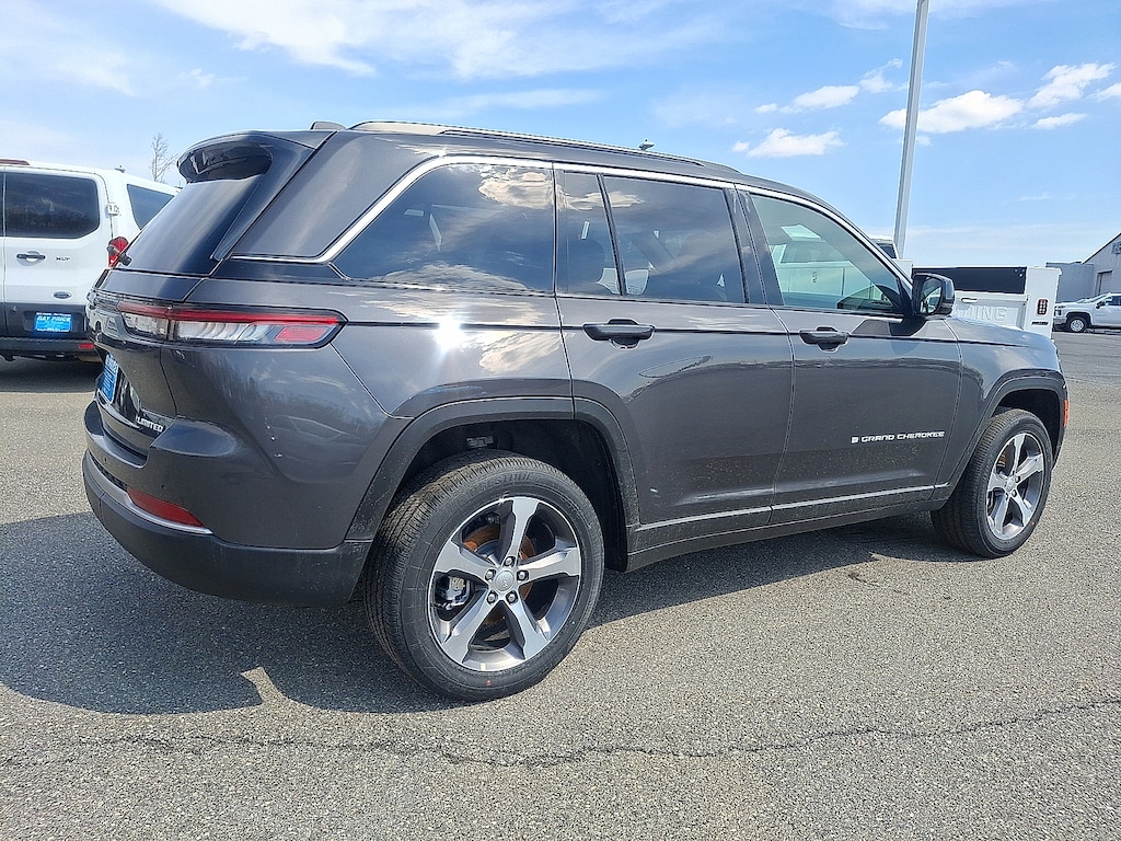 New 2026 Jeep Grand Cherokee Limited 4x4 Sport Utility