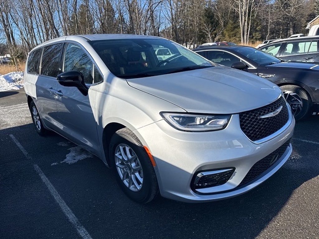 Used 2024 Chrysler Pacifica Touring L Van Passenger Van