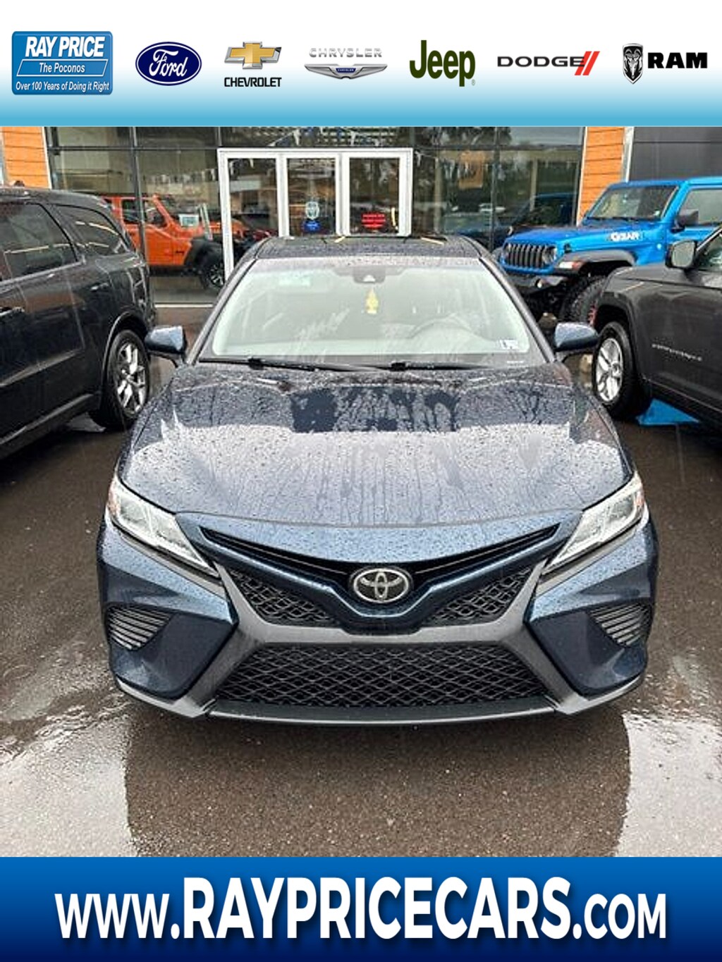 Used 2020 Toyota Camry SE Sedan