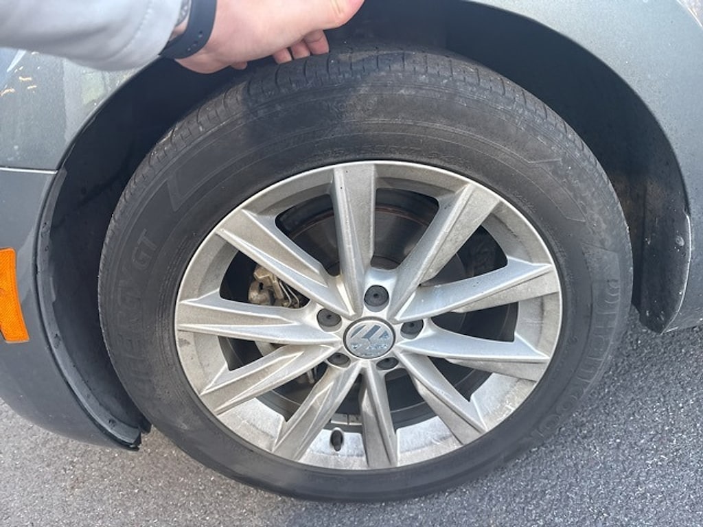 Used 2018 Volkswagen Beetle 2.0T Hatchback