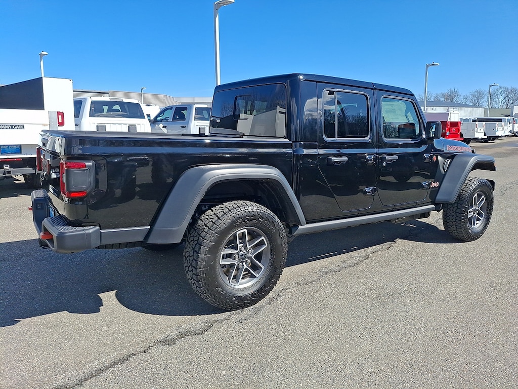 New 2026 Jeep Gladiator Mojave 4x4 Pickup