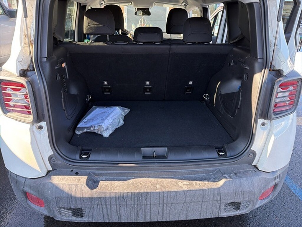 Used 2021 Jeep Renegade Latitude SUV