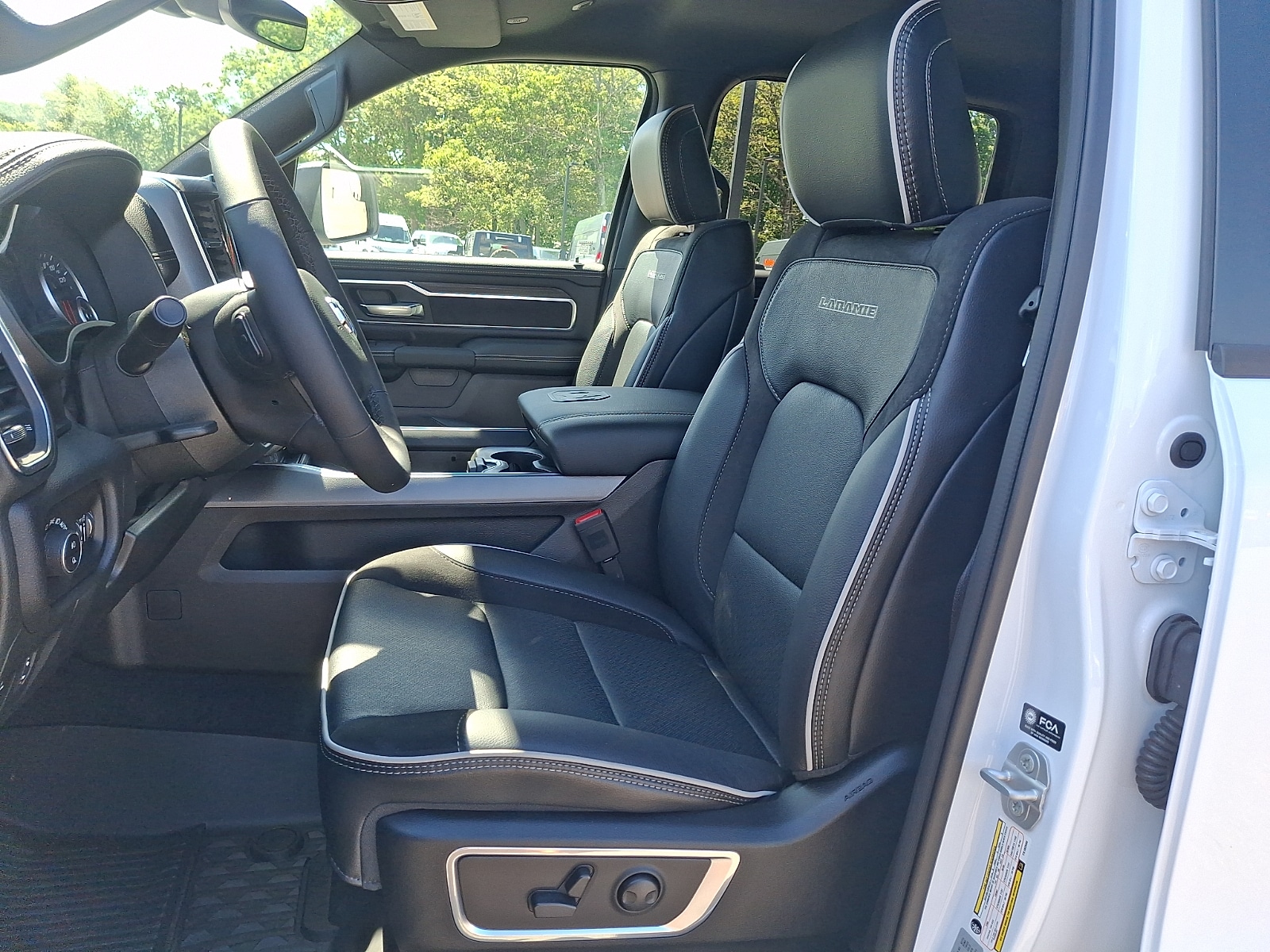 2026 RAM 1500 Laramie - Photo 9