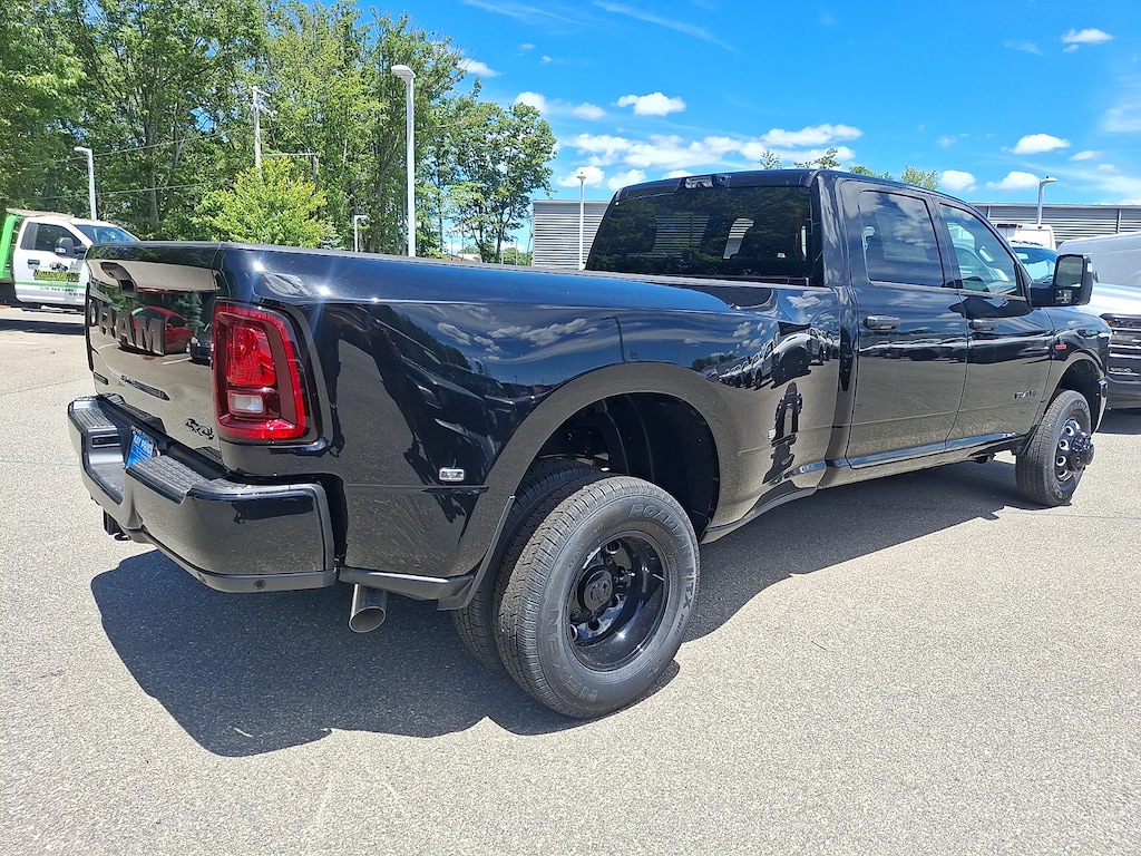 New 2026 Ram 3500 Big Horn Crew Cab 4x4 8 Box Pickup