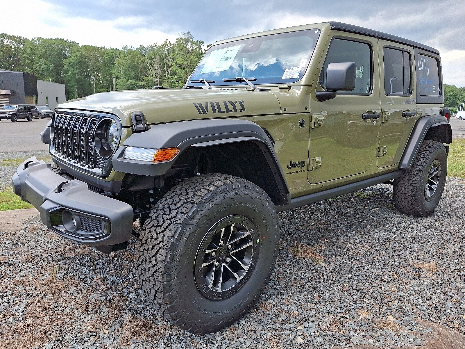 2025 Jeep Wrangler Willys photo 2