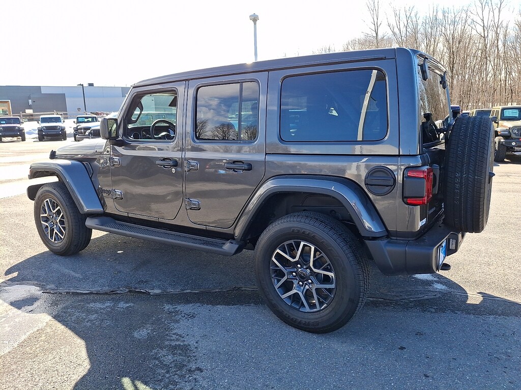 New 2026 Jeep Wrangler 4-Door Sahara 4x4 Sport Utility