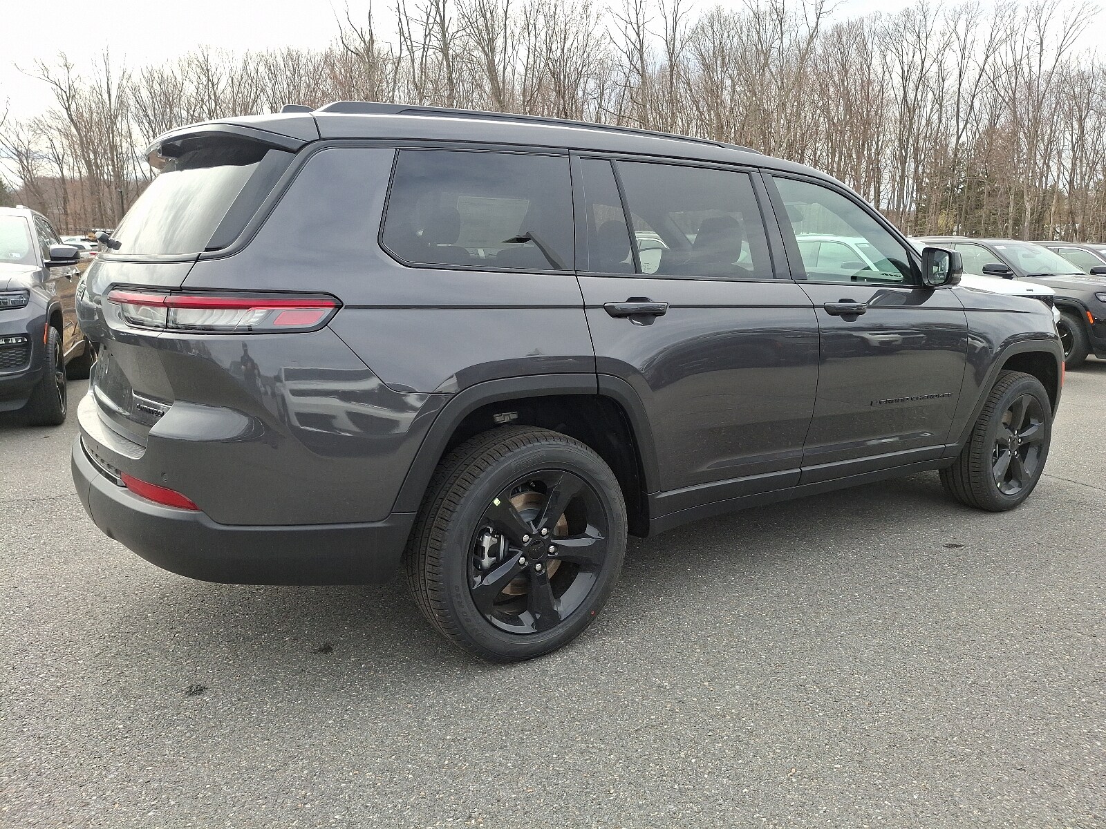 2025 Jeep Grand Cherokee Limited photo 4